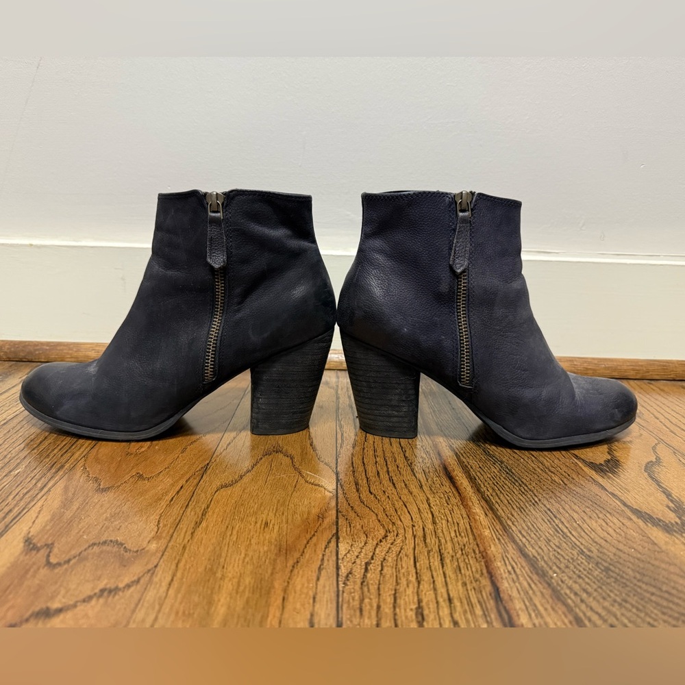 BP Black Leather Heeled Ankle Booties - Size 9M